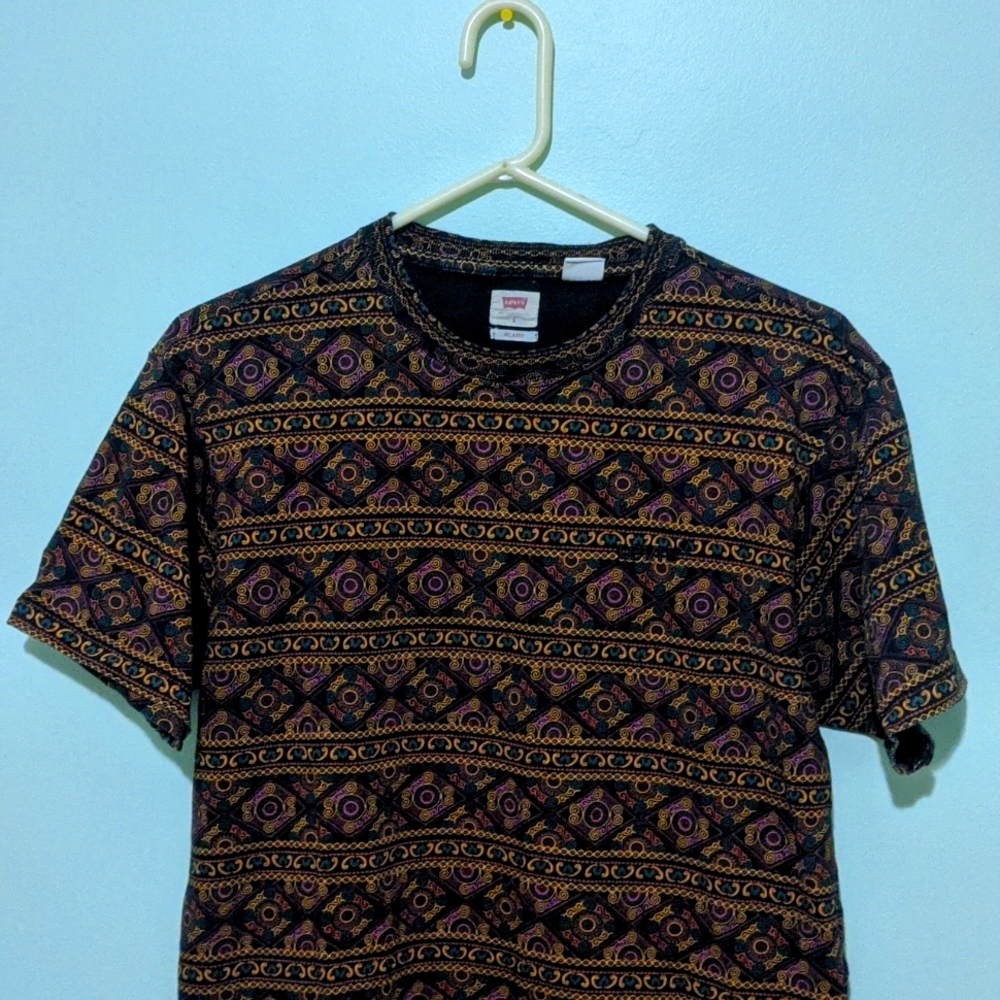Levi's cotton unique patterned t-shirt